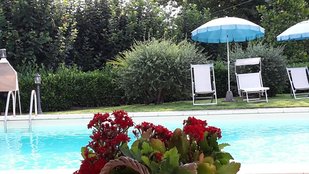 Villagaia Country House Montafia Esterno foto